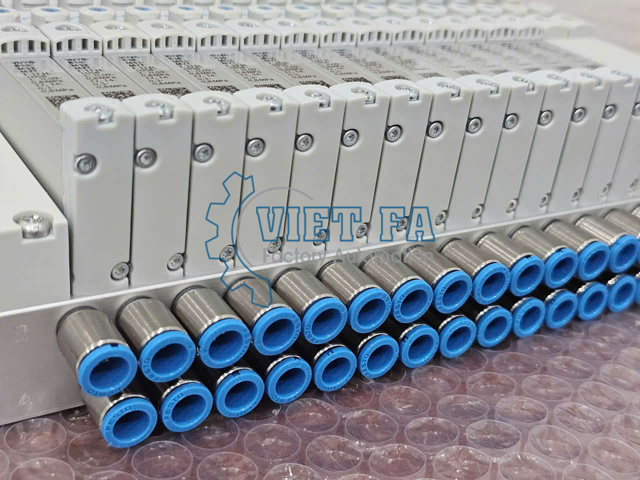 Cụm van điện từ Festo VTUG-10-MSDR-B1T-25V20-Q10A-UR-Q6S-14ALL+HM1 ...